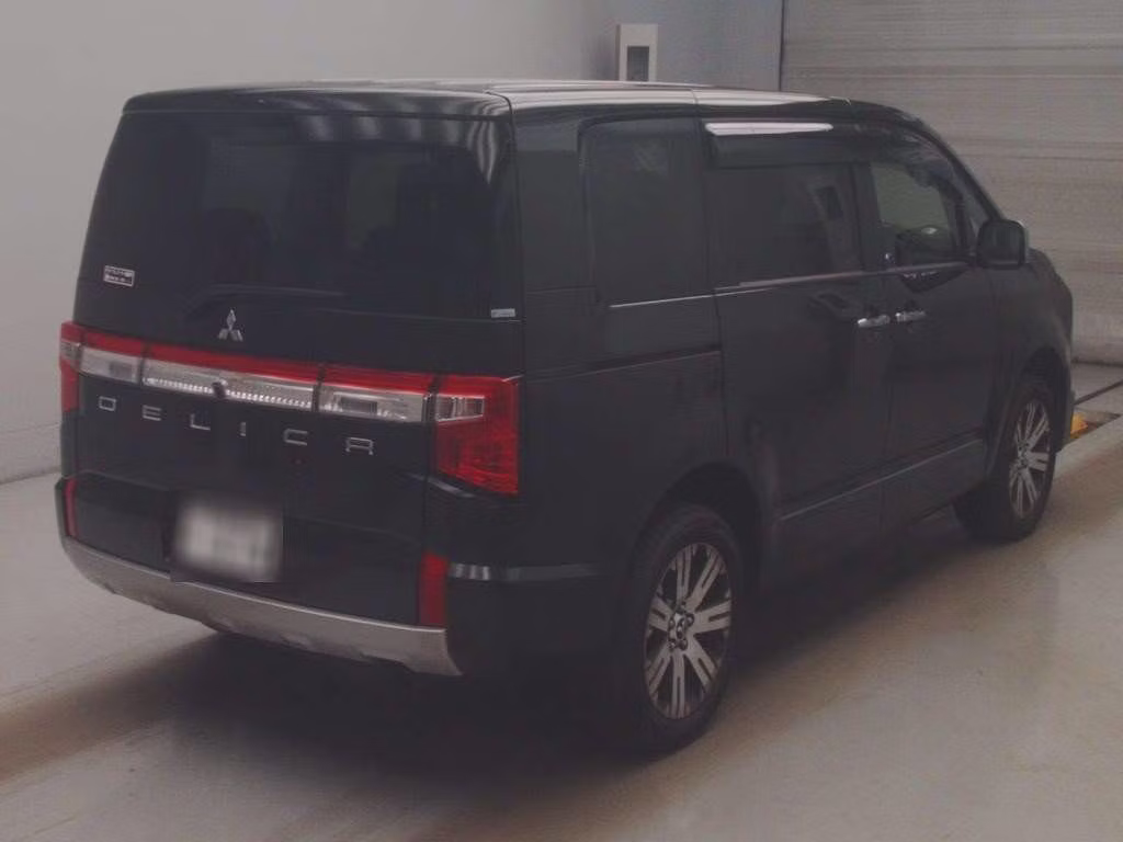 MITSUBISHI DELICA D:5