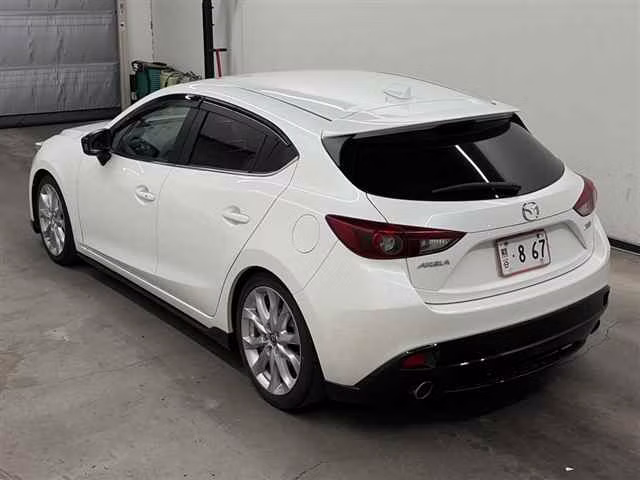 MAZDA AXELA