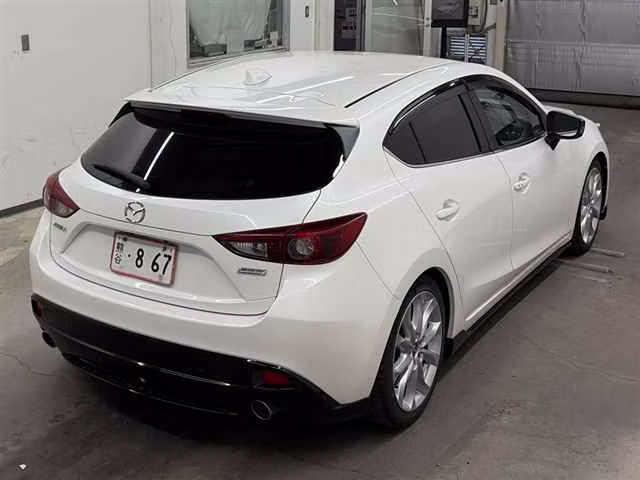 MAZDA AXELA
