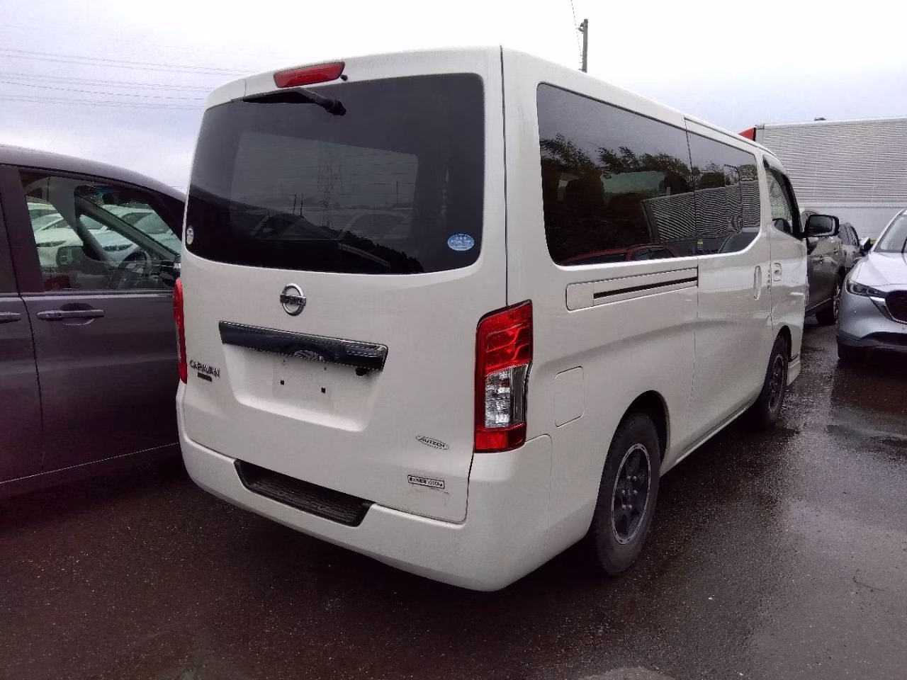 NISSAN NV350 CARAVAN