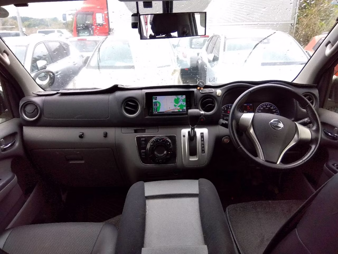 NISSAN NV350 CARAVAN