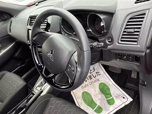 MITSUBISHI RVR