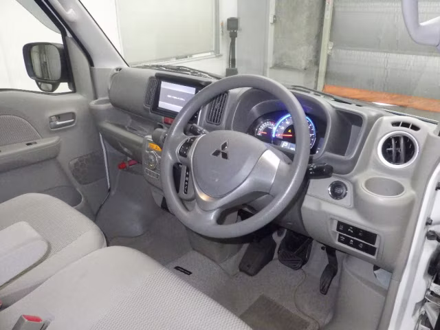 MITSUBISHI TOWN BOX