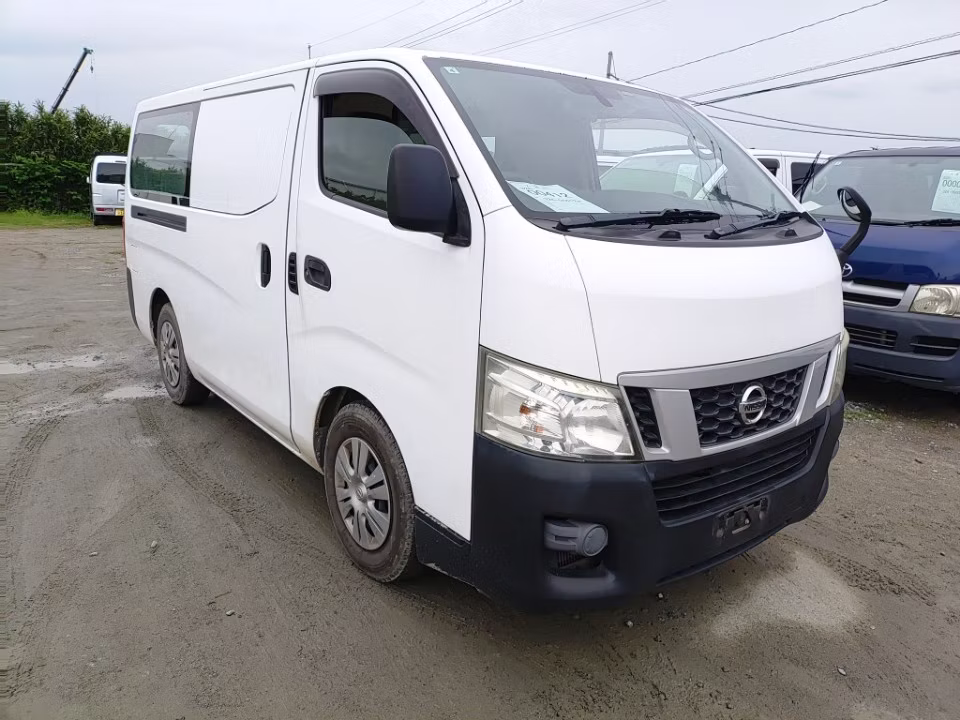 NISSAN NV350 CARAVAN