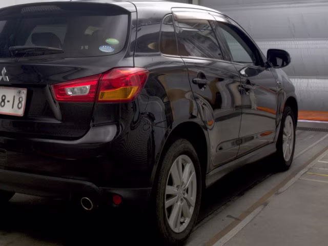 MITSUBISHI RVR