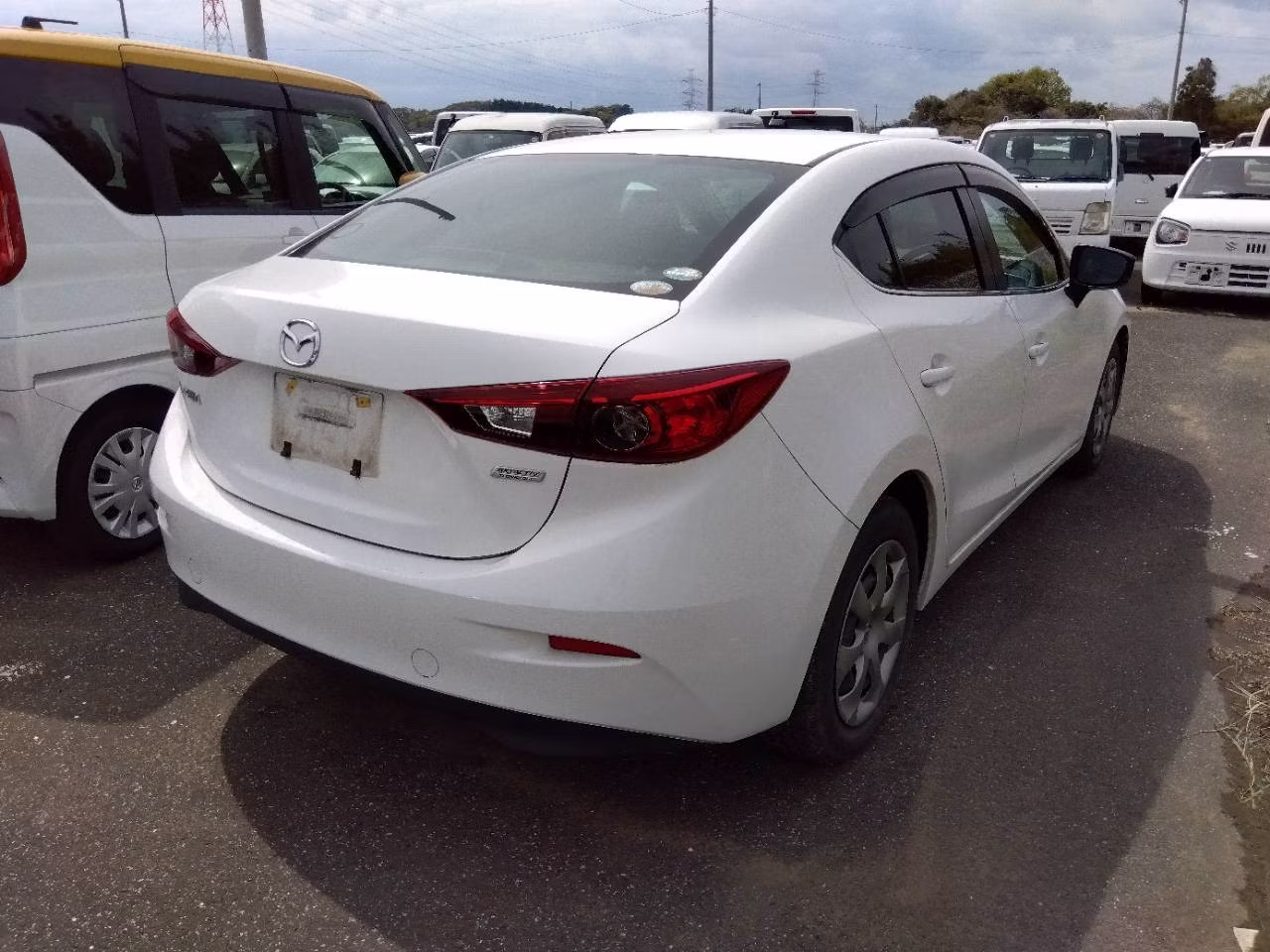 MAZDA AXELA