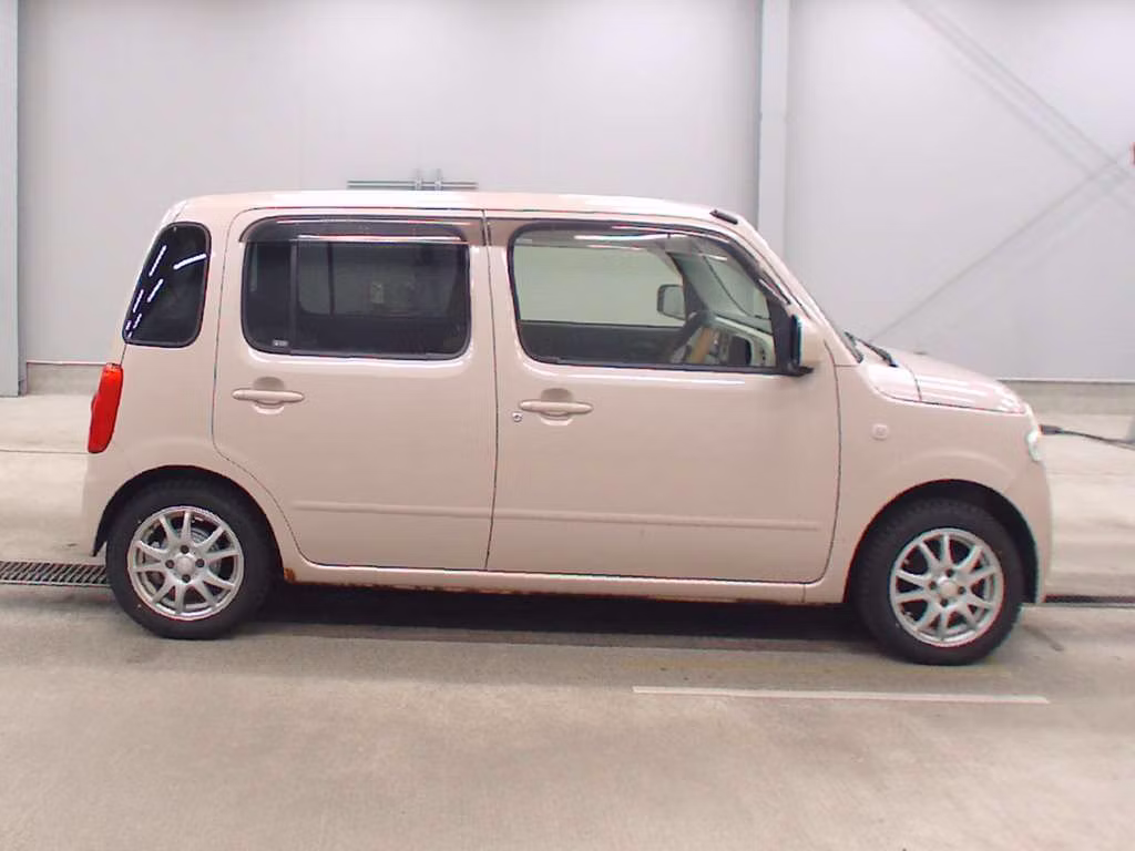 DAIHATSU MIRA COCOA