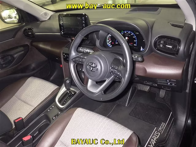TOYOTA YARIS CROSS