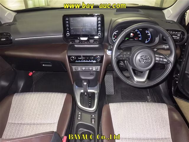 TOYOTA YARIS CROSS
