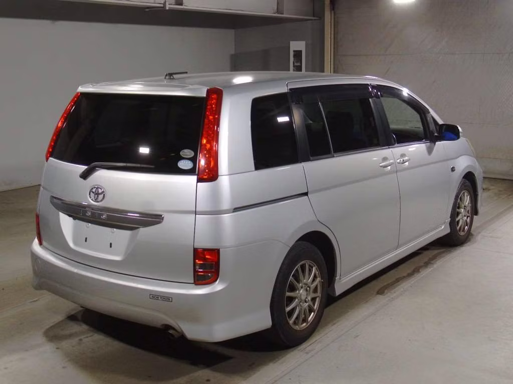 TOYOTA ISIS