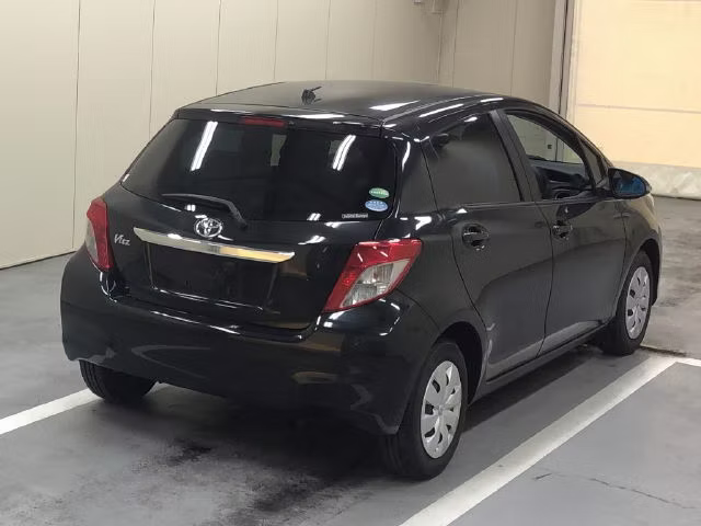TOYOTA VITZ