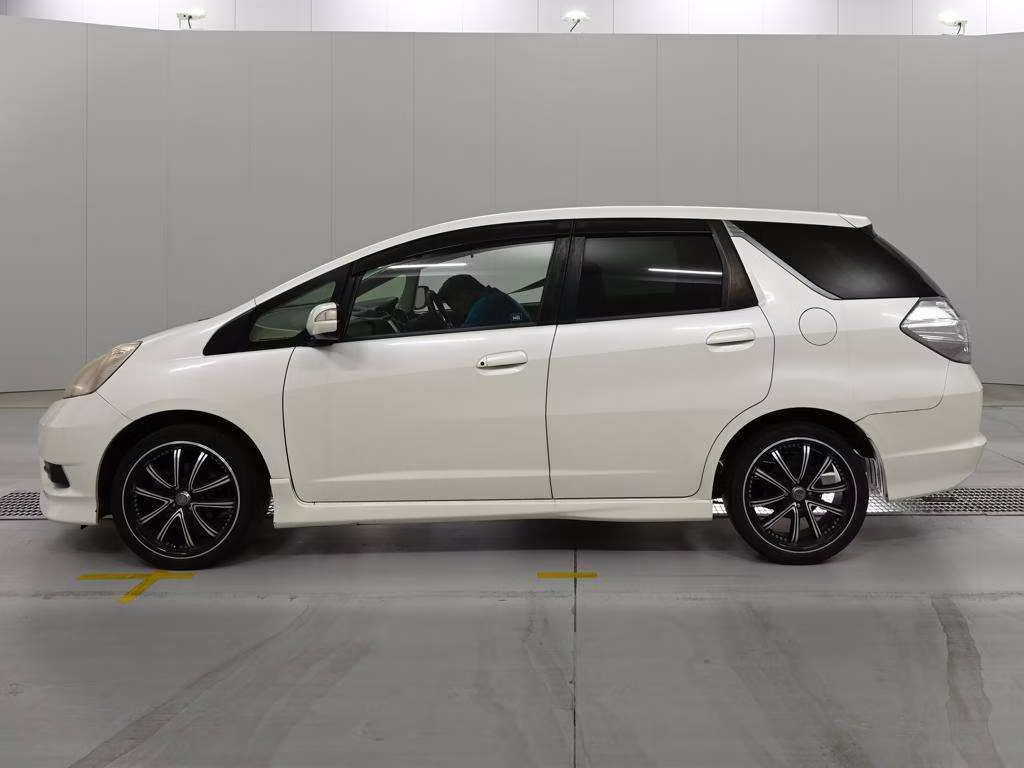 HONDA FIT SHUTTLE