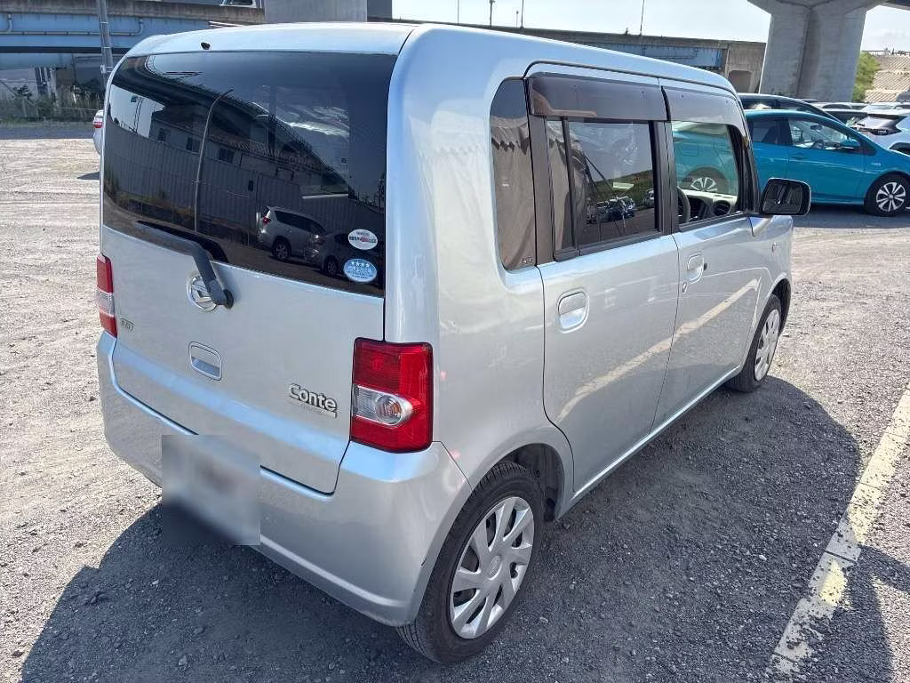 DAIHATSU MOVE CONTE