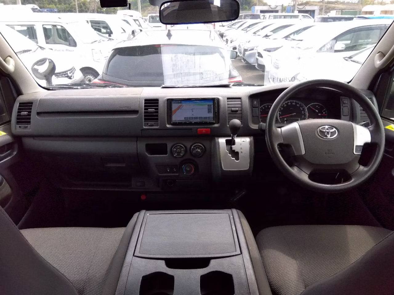 TOYOTA REGIUS ACE