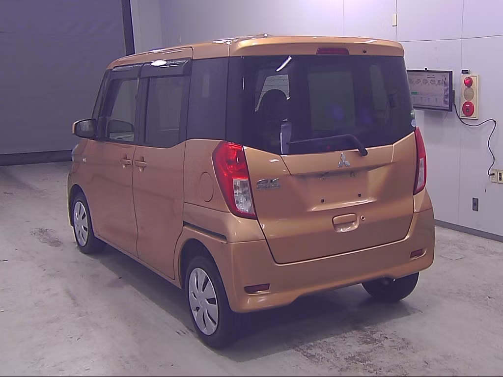 MITSUBISHI EK SPACE