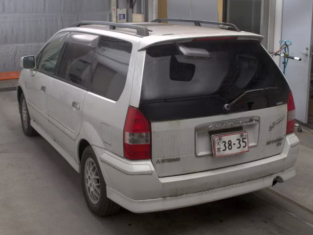 MITSUBISHI CHARIOT GRANDIS