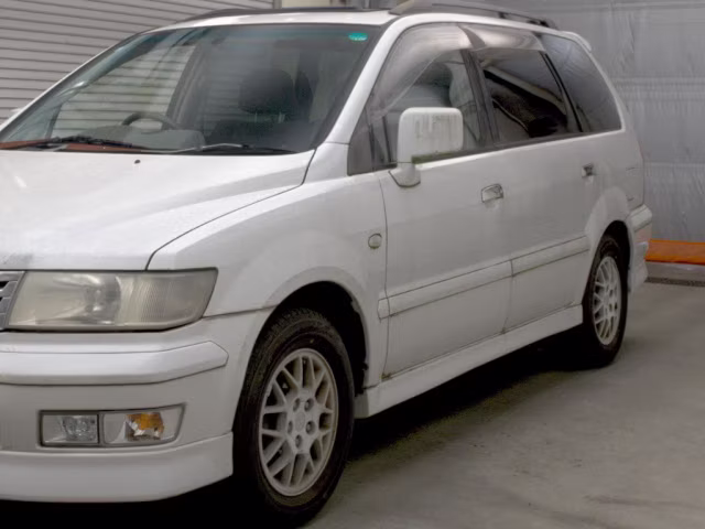MITSUBISHI CHARIOT GRANDIS