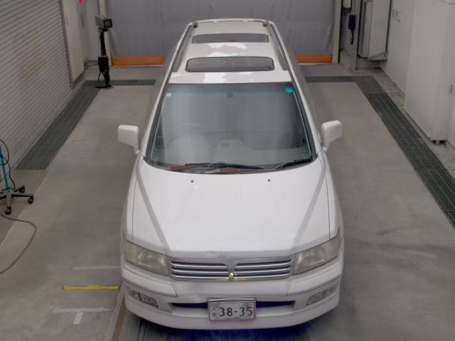 MITSUBISHI CHARIOT GRANDIS