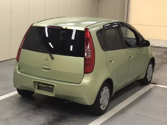 MITSUBISHI COLT
