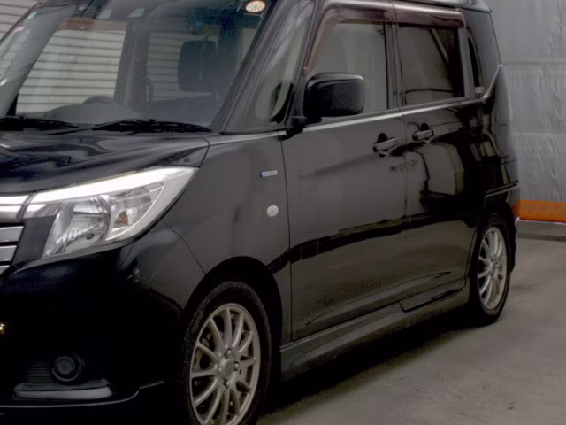 MITSUBISHI DELICA D:2