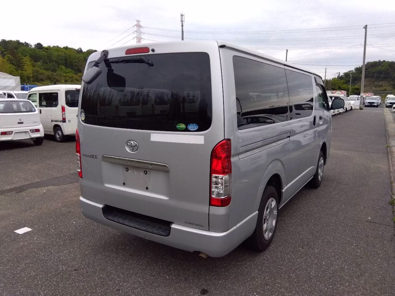 TOYOTA REGIUS ACE