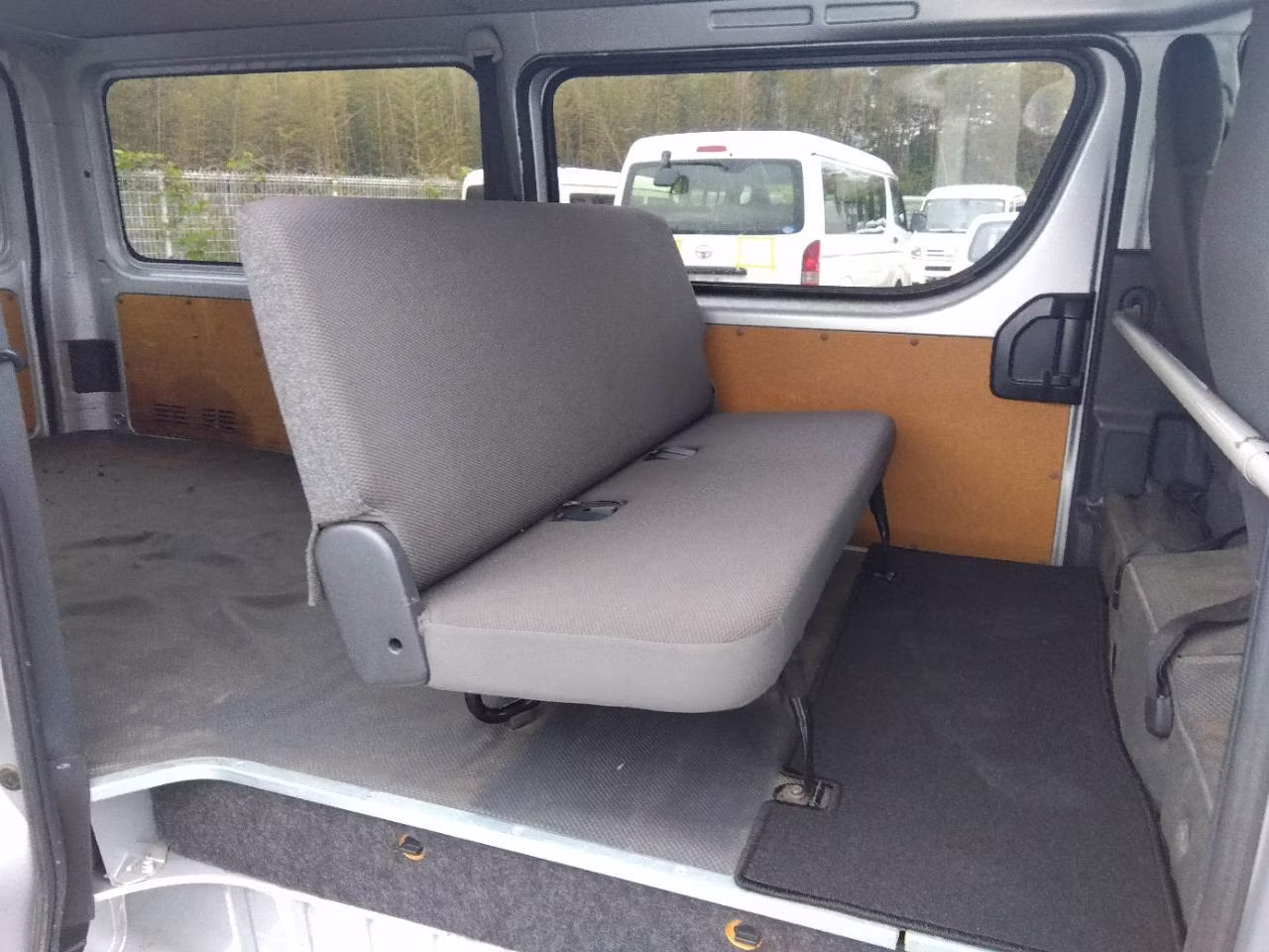 TOYOTA REGIUS ACE