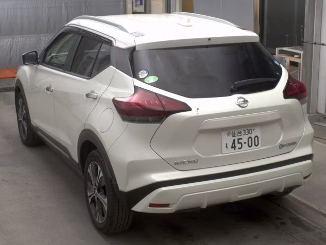 NISSAN KICKS