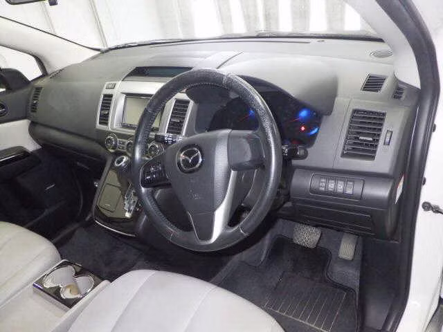MAZDA MPV