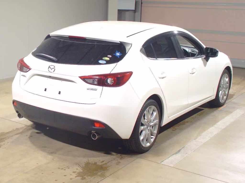 MAZDA AXELA