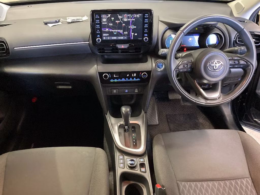 TOYOTA YARIS CROSS