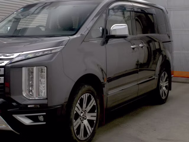 MITSUBISHI DELICA D:5