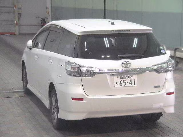 TOYOTA WISH