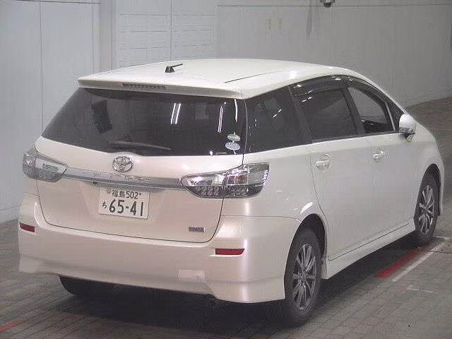 TOYOTA WISH