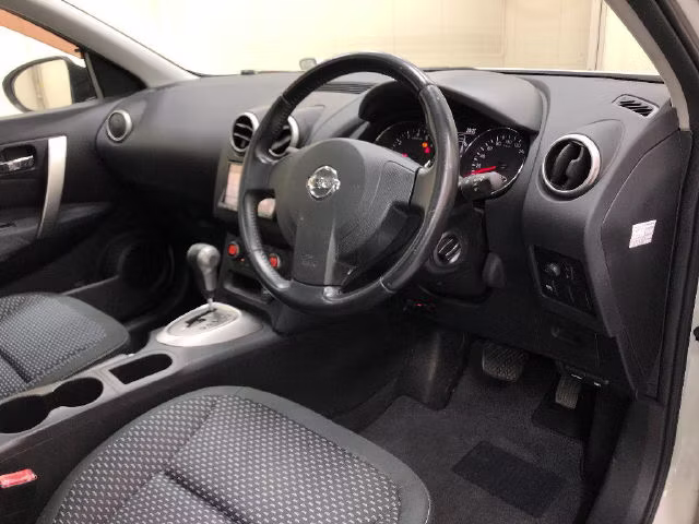 NISSAN DUALIS