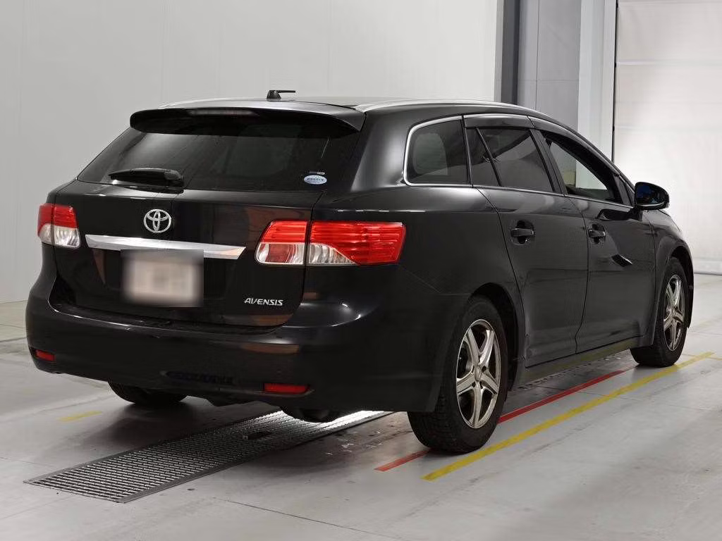 TOYOTA AVENSIS