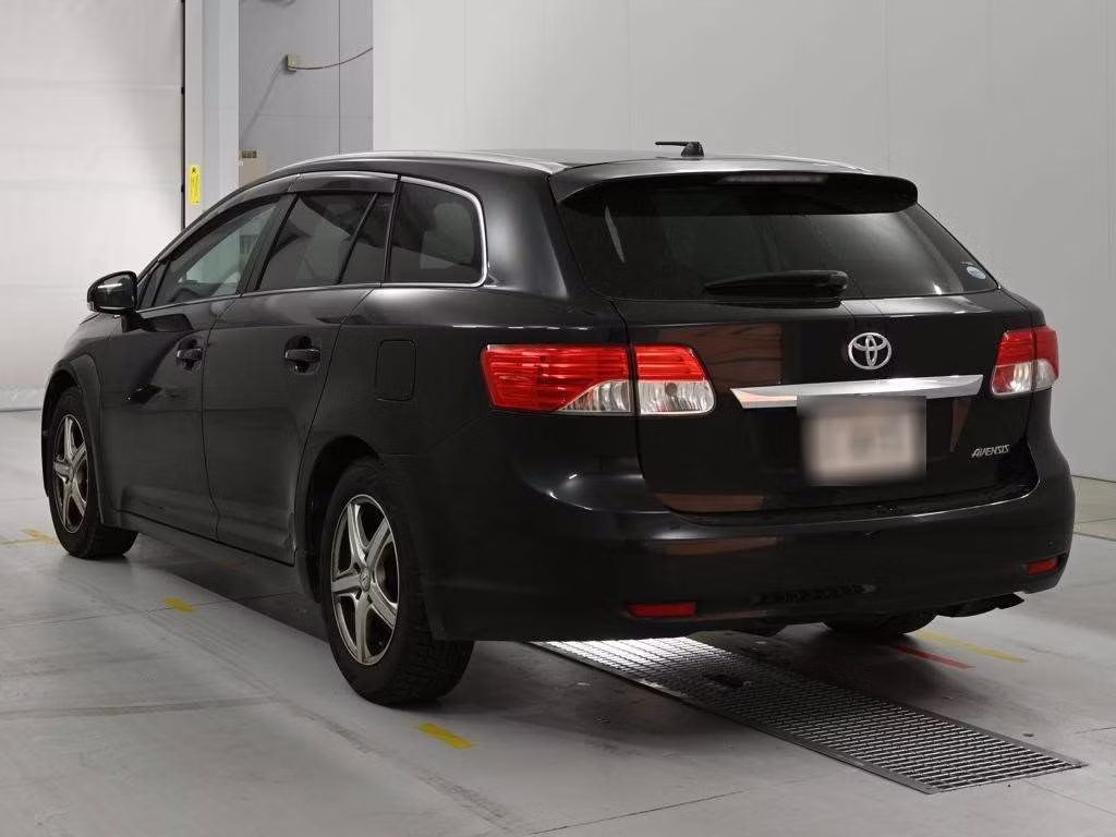 TOYOTA AVENSIS