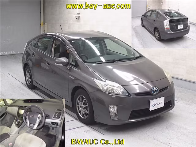 TOYOTA PRIUS