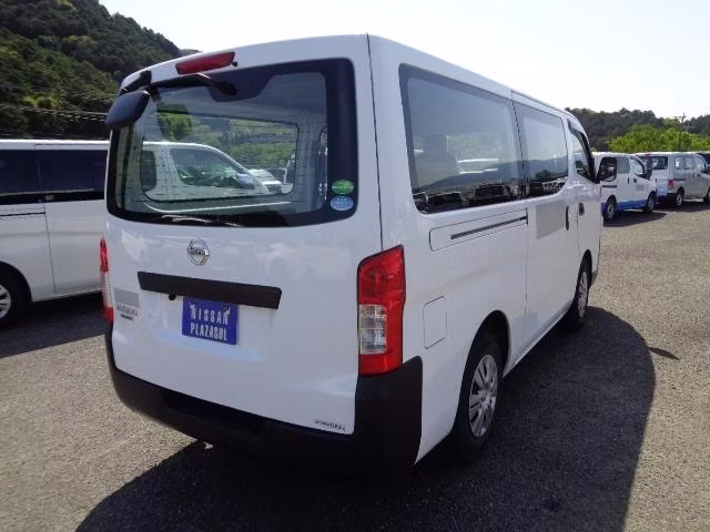 NISSAN NV350 CARAVAN