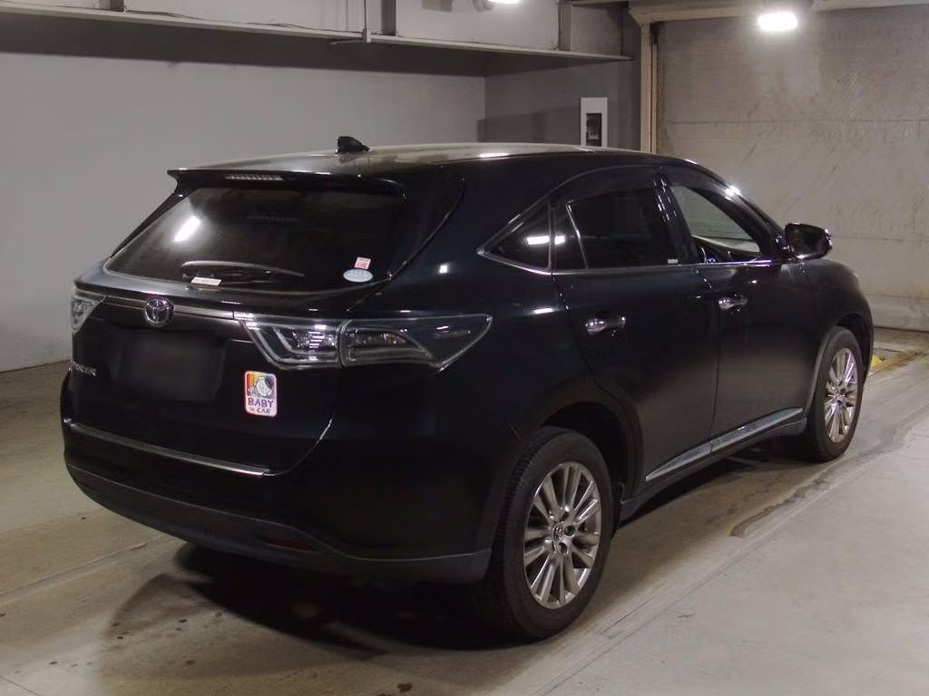 TOYOTA HARRIER