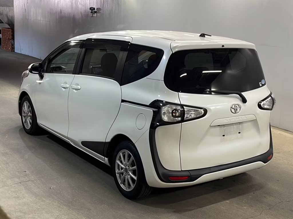 TOYOTA SIENTA