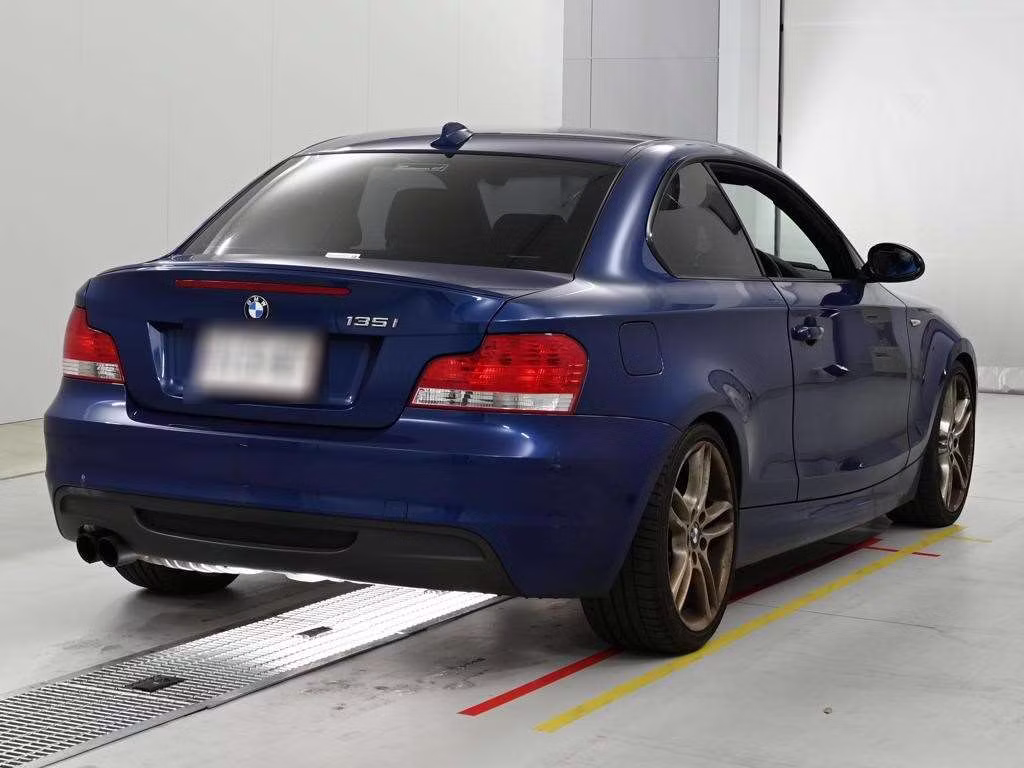 BMW 1-SERIES