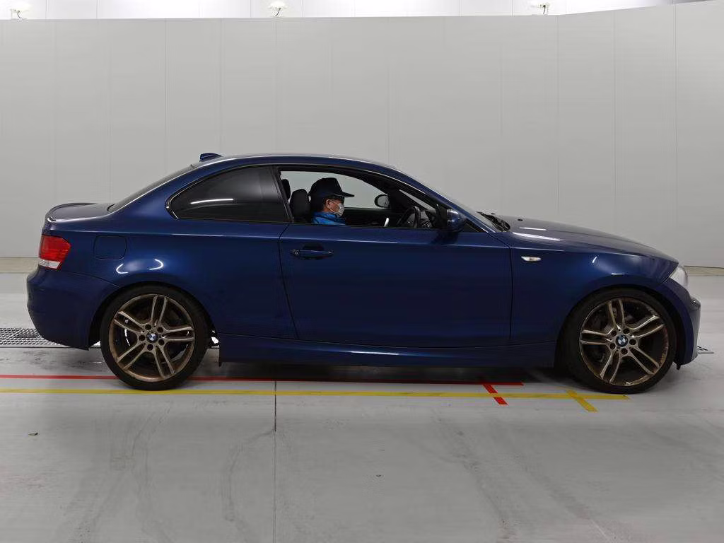 BMW 1-SERIES