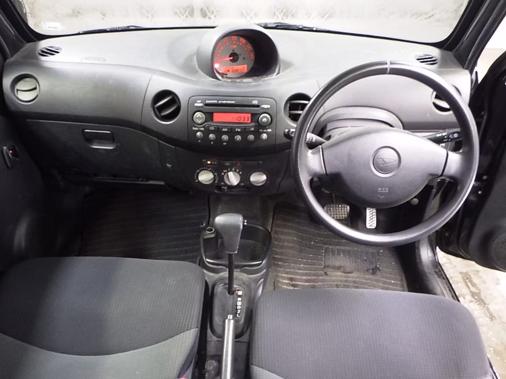DAIHATSU ESSE