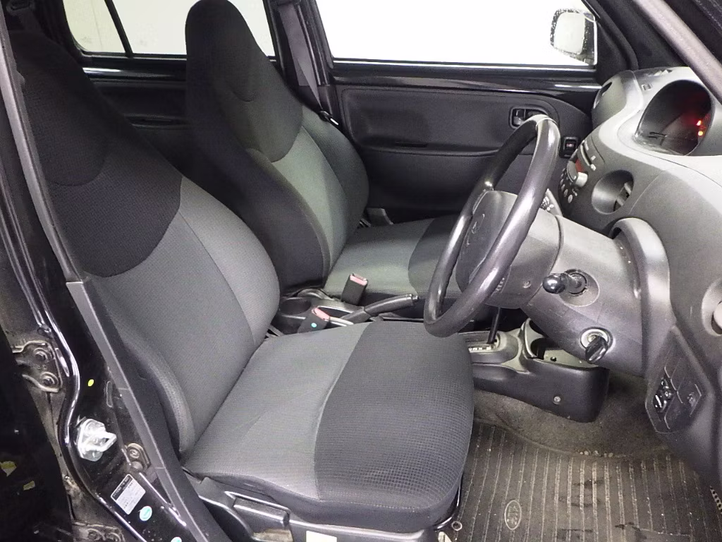 DAIHATSU ESSE