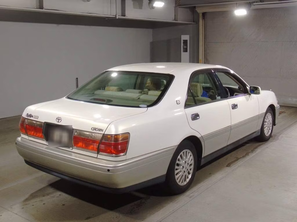 TOYOTA CROWN