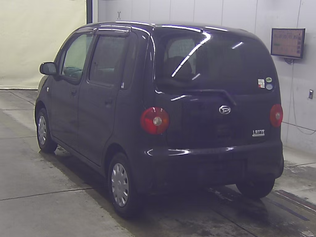 DAIHATSU MOVE LATTE
