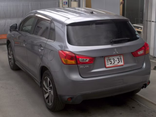 MITSUBISHI RVR