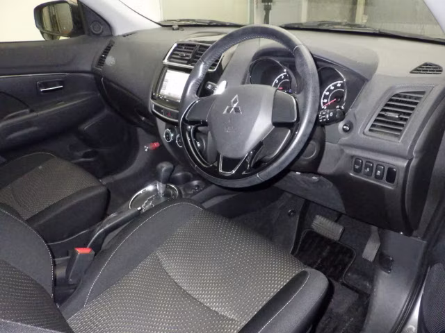 MITSUBISHI RVR