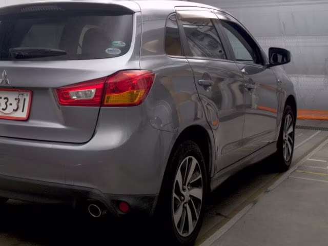 MITSUBISHI RVR