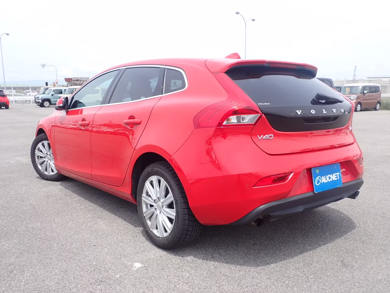 VOLVO V40